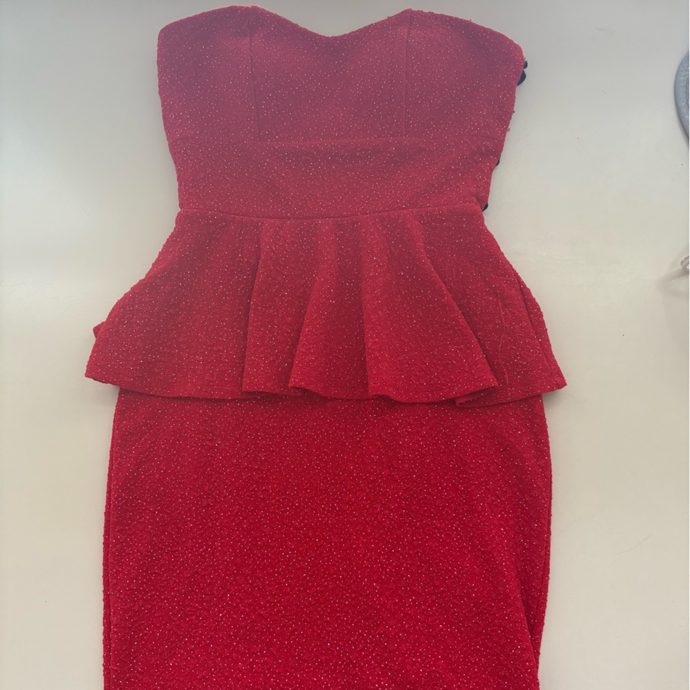 Elegant Red Strapless Mini Dress